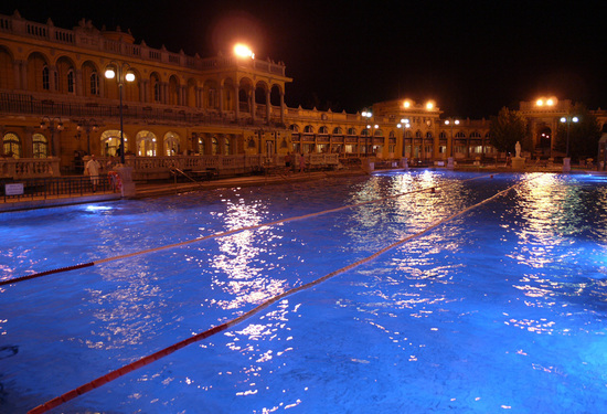 Széchenyi Thermal Baths (Szülőföld Publishing House)